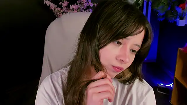 Snapshot of May_Ling chatting on 07/16/26, 11:27 May Ling online show from 07/16/26, 11:27