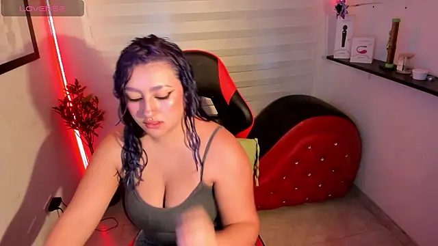 Emily Jonesh online show from 05/08/26, 12:32