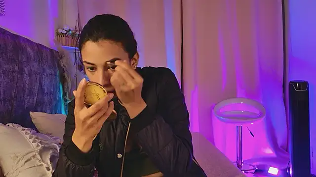 Snapshot of MelanyStone_ chatting on 03/06/26, 10:01 MelanyStone online show from 03/06/26, 10:01