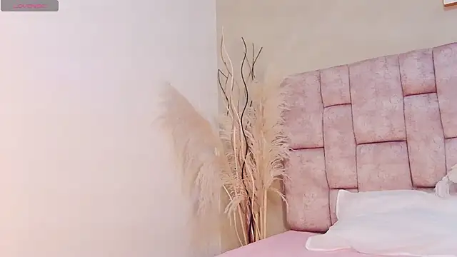 Snapshot of MelanyStone_ chatting on 05/01/26, 01:05 MelanyStone online show from 05/01/26, 01:05