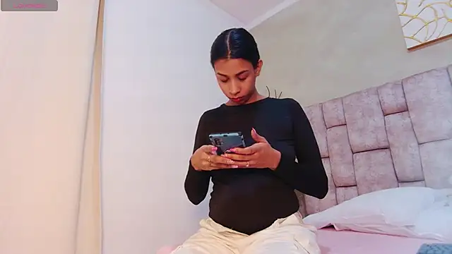 Snapshot of MelanyStone_ chatting on 05/04/26, 01:07 MelanyStone online show from 05/04/26, 01:07