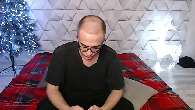 Snapshot of Pure_Aura chatting on 02/13/26, 06:59 Pure Aura online show from 02/13/26, 06:59