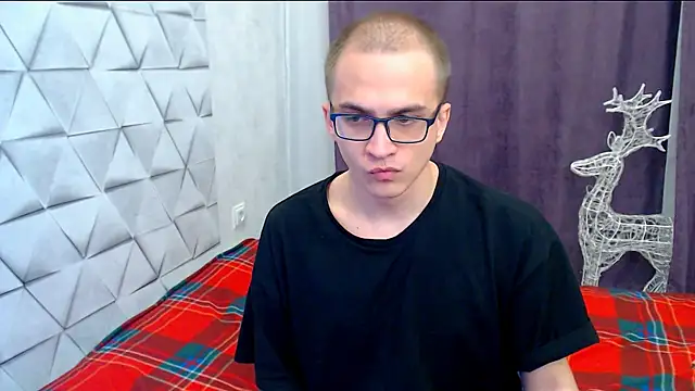 Snapshot of Pure_Aura chatting on 03/03/26, 06:47 Pure Aura online show from 03/03/26, 06:47