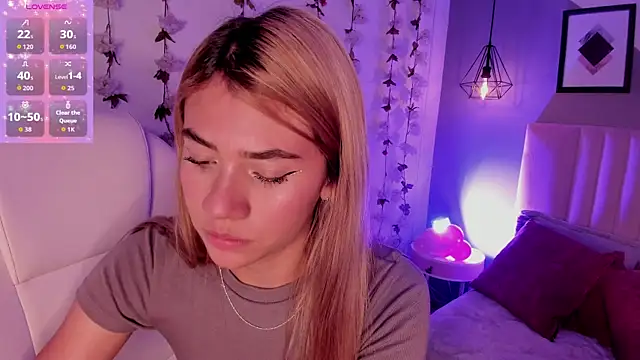 Snapshot of Chris_Velvett chatting on 04/15/26, 07:58 Chris Velvett online show from 04/15/26, 07:58