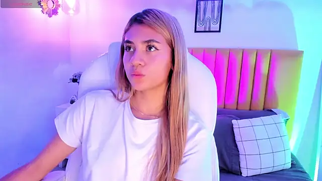 Snapshot of Chris_Velvett chatting on 04/16/26, 09:39 Chris Velvett online show from 04/16/26, 09:39