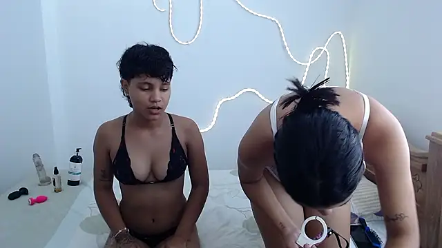 CherryGirlsXX online show from 02/27/26, 07:25