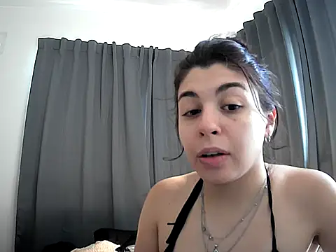 violetazein7 online show from 02/17/26, 07:20