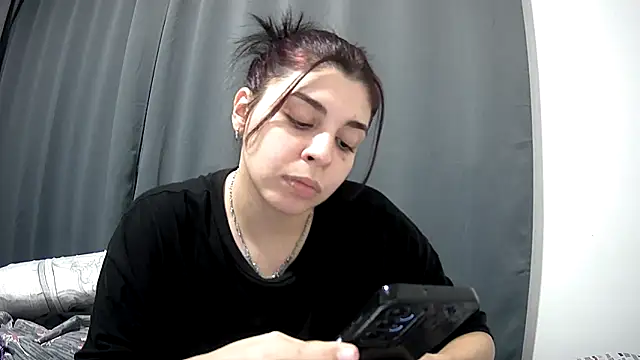 Snapshot of violetazein7 chatting on 05/15/26, 11:34 violetazein7 online show from 05/15/26, 11:34