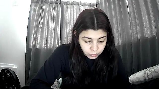 Snapshot of violetazein7 chatting on 05/21/26, 05:42 violetazein7 online show from 05/21/26, 05:42