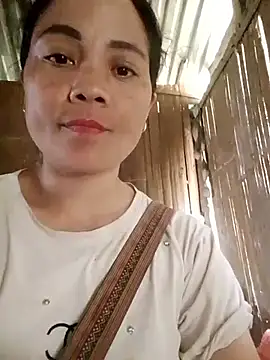 molly-xx online show from 04/15/26, 05:03