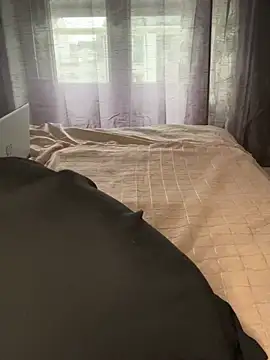 Snapshot of kingXqueenXX chatting on 04/02/26, 08:01 kingXqueenXX online show from 04/02/26, 08:01