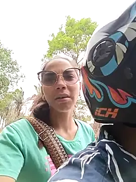 Snapshot of Thehotscorpions2907 chatting on 03/28/26, 07:46 Thehotscorpions2907 online show from 03/28/26, 07:46