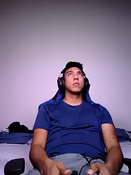 Snapshot of mamichula266 chatting on 04/22/26, 04:08 mamichula266 online show from 04/22/26, 04:08