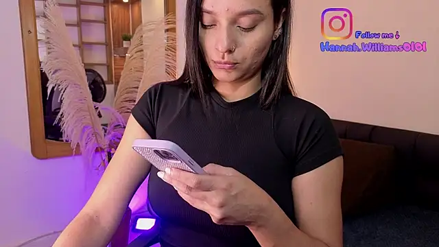 Snapshot of Hanna_Williams__ chatting on 02/19/26, 02:51 Hanna Williams online show from 02/19/26, 02:51