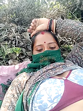 Pallavi hote online show from 02/25/26, 04:33