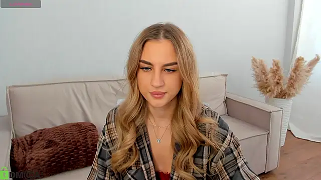 Snapshot of Silen_Tori chatting on 03/11/26, 09:15 Silen Tori online show from 03/11/26, 09:15