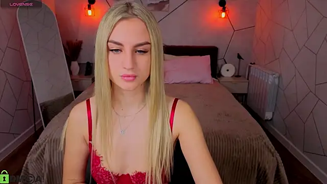 Snapshot of Silen_Tori chatting on 04/06/26, 09:32 Silen Tori online show from 04/06/26, 09:32