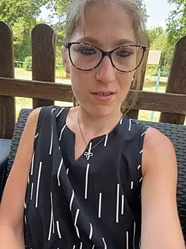Snapshot of blondie-27 chatting on 07/09/26, 12:31 blondie-27 online show from 07/09/26, 12:31