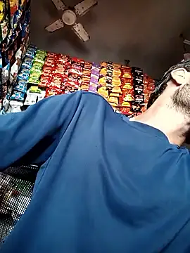 Snapshot of Beinghorny83 chatting on 03/03/26, 05:13 Beinghorny83 online show from 03/03/26, 05:13