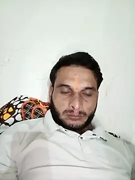 Snapshot of Beinghorny83 chatting on 03/08/26, 06:06 Beinghorny83 online show from 03/08/26, 06:06