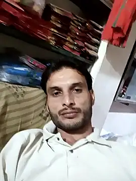 Snapshot of Beinghorny83 chatting on 03/30/26, 04:19 Beinghorny83 online show from 03/30/26, 04:19