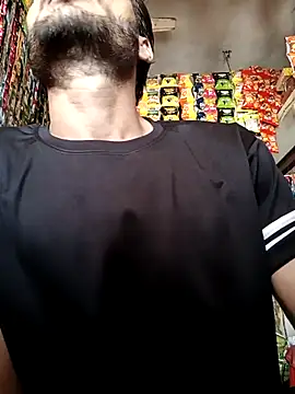 Snapshot of Beinghorny83 chatting on 04/12/26, 09:47 Beinghorny83 online show from 04/12/26, 09:47