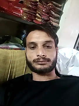 Snapshot of Beinghorny83 chatting on 04/16/26, 02:12 Beinghorny83 online show from 04/16/26, 02:12