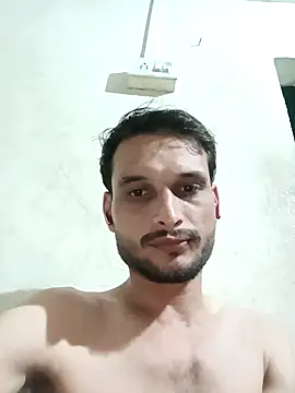 Snapshot of Beinghorny83 chatting on 04/20/26, 07:15 Beinghorny83 online show from 04/20/26, 07:15