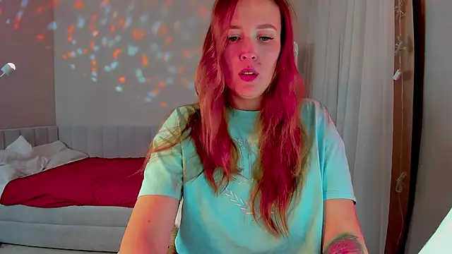 Snapshot of she_wolf chatting on 03/04/26, 02:45 she wolf online show from 03/04/26, 02:45