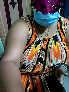 Snapshot of 02Roshni chatting on 02/23/26, 04:37 02Roshni online show from 02/23/26, 04:37