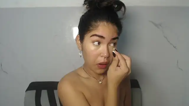 Snapshot of melodyphillips_2_ chatting on 06/19/26, 08:07 melodyphillips 2 online show from 06/19/26, 08:07
