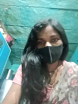 Snapshot of Desi_Couple_P chatting on 02/13/26, 01:01 Desi Couple P online show from 02/13/26, 01:01