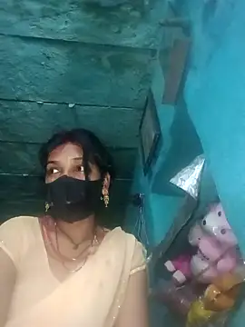 Snapshot of Desi_Couple_P chatting on 02/15/26, 04:03 Desi Couple P online show from 02/15/26, 04:03