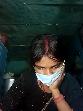 Snapshot of Desi_Couple_P chatting on 02/18/26, 08:10 Desi Couple P online show from 02/18/26, 08:10