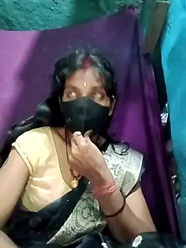 Snapshot of Desi_Couple_P chatting on 02/20/26, 04:07 Desi Couple P online show from 02/20/26, 04:07