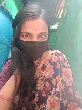 Snapshot of Desi_Couple_P chatting on 06/14/26, 01:25 Desi Couple P online show from 06/14/26, 01:25