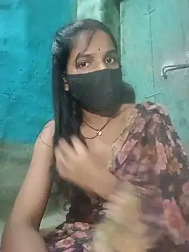 Snapshot of Desi_Couple_P chatting on 06/17/26, 01:45 Desi Couple P online show from 06/17/26, 01:45