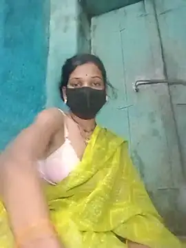 Snapshot of Desi_Couple_P chatting on 06/21/26, 11:51 Desi Couple P online show from 06/21/26, 11:51