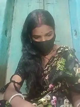 Snapshot of Desi_Couple_P chatting on 06/25/26, 04:11 Desi Couple P online show from 06/25/26, 04:11