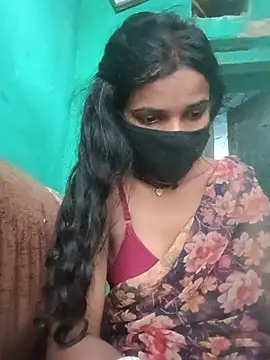 Snapshot of Desi_Couple_P chatting on 06/27/26, 01:54 Desi Couple P online show from 06/27/26, 01:54