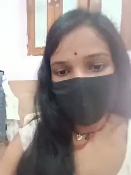 Snapshot of Desi_Couple_P chatting on 07/05/26, 12:56 Desi Couple P online show from 07/05/26, 12:56