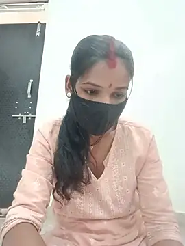 Snapshot of Desi_Couple_P chatting on 07/15/26, 10:20 Desi Couple P online show from 07/15/26, 10:20