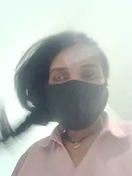 Snapshot of Desi_Couple_P chatting on 07/21/26, 11:34 Desi Couple P online show from 07/21/26, 11:34