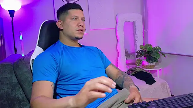  robertobaggioo online show from 06/06/26, 11:37
