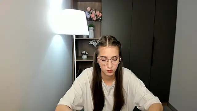 Snapshot of ClarineCasebolt chatting on 02/12/26, 03:12 ClarineCasebolt online show from 02/12/26, 03:12