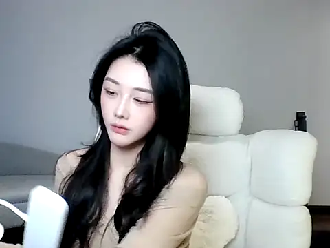 Snapshot of MedeLineayr chatting on 03/01/26, 03:14 MedeLineayr online show from 03/01/26, 03:14