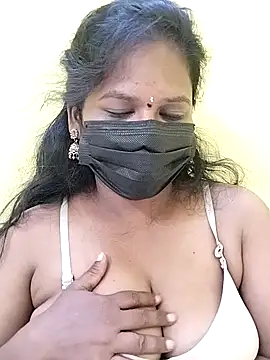 Snapshot of Tamil_Ramya_ chatting on 04/01/26, 02:03 Tamil Ramya online show from 04/01/26, 02:03