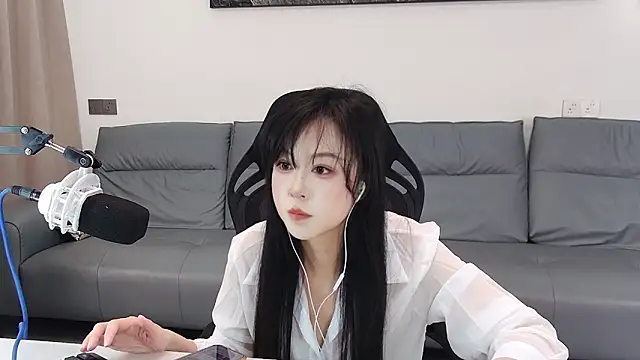 Snapshot of LX-MM chatting on 02/14/26, 08:00 LX-MM online show from 02/14/26, 08:00