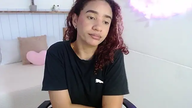 Snapshot of Alice_Grinnerk chatting on 02/27/26, 01:22 Alice Grinnerk online show from 02/27/26, 01:22