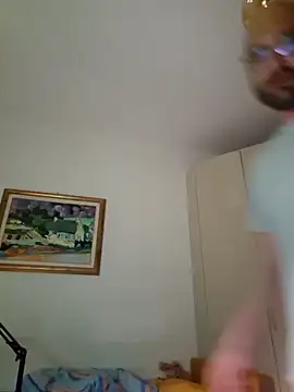 Snapshot of cetriolino chatting on 04/19/26, 06:32 cetriolino online show from 04/19/26, 06:32